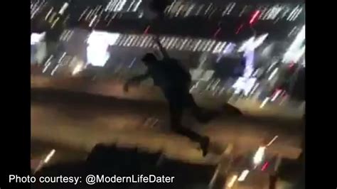 Updated: July 7, 2022 10:11pm. . Man jumps off building houston